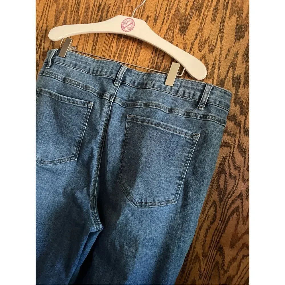 Tribal Jeans Audrey Mid-Rise Wide Leg Crop Jeans With Embroidery Woman’s Size 16